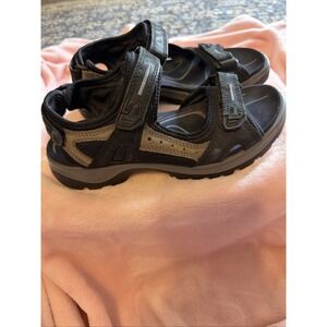 Women's Ecco Yucatán Sport Sandals. Black With Tan Trim Size 39 (6.5-7) Outdoor